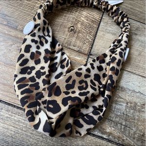 Button Headband Face Mask Holder